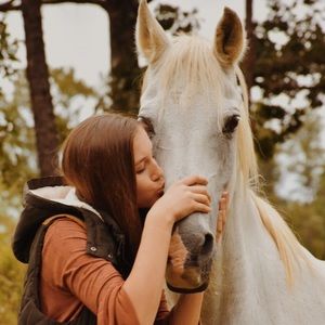 Meet your Posher, Ava